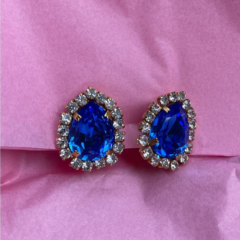Incredible RARE 1995p Barbie collection earrings